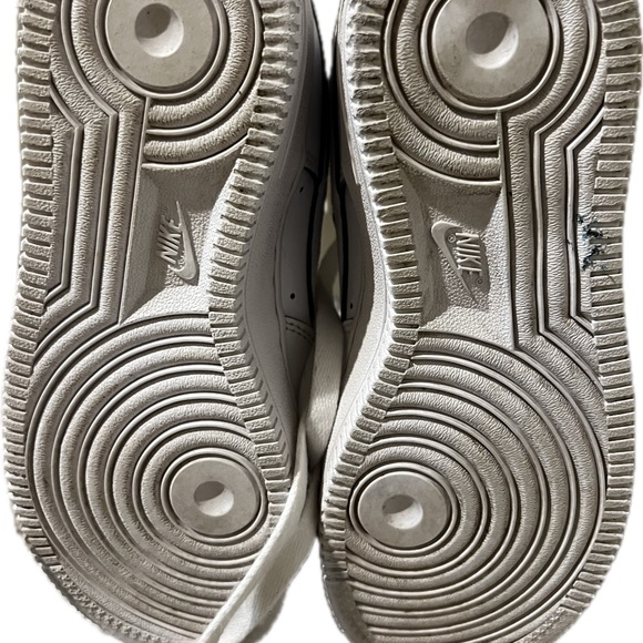 Girls white Nike AF 1 size 2Y - Picture 3 of 5